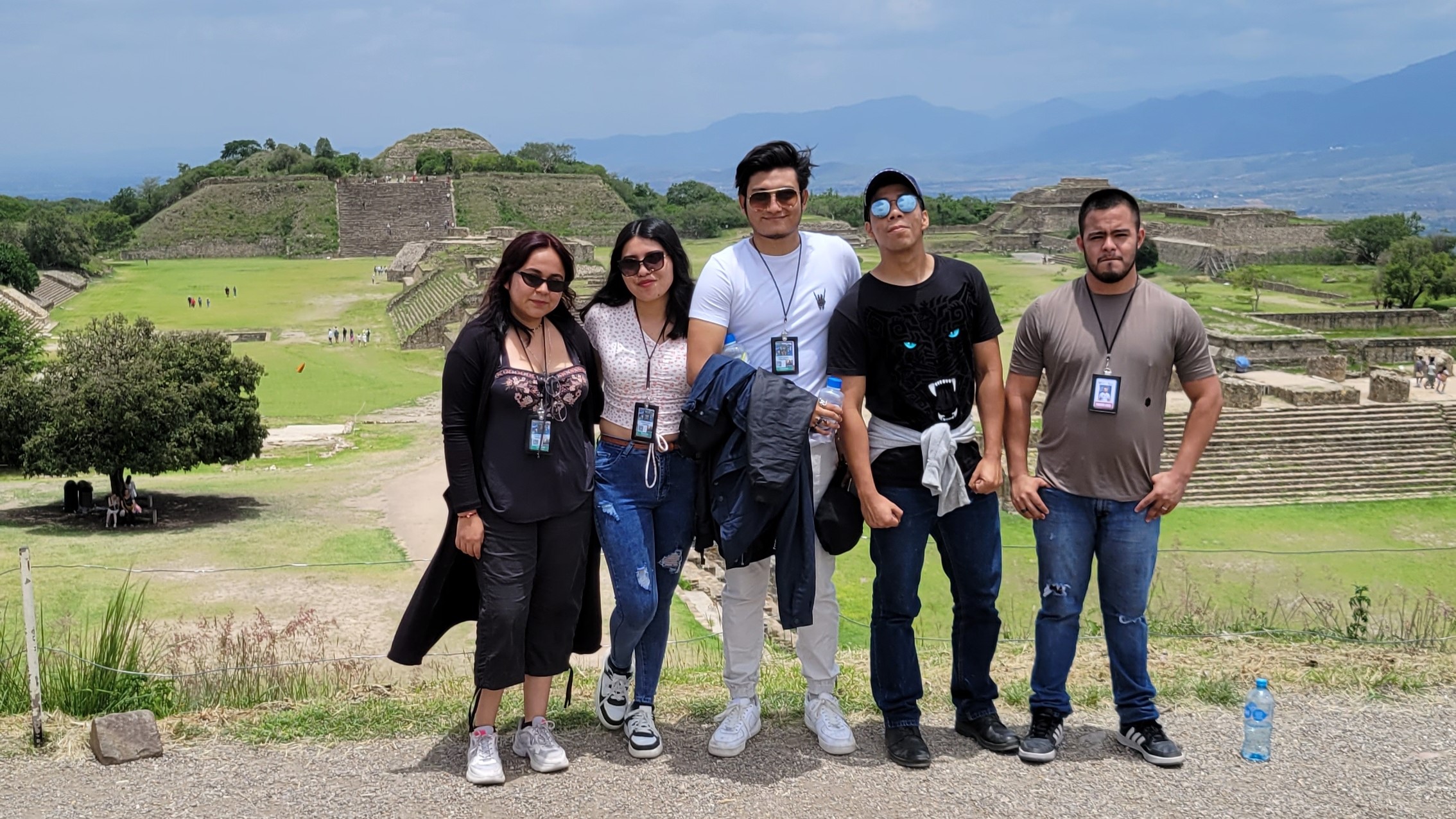 Alumnos de UGC en Oaxaca